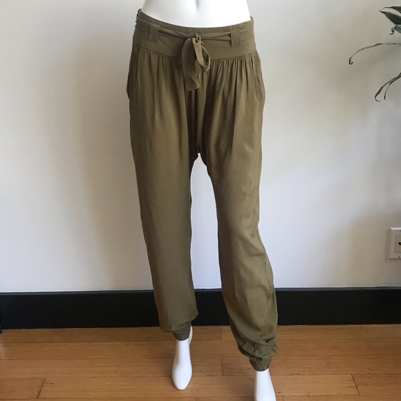 Forever 21 Pants - Forever21 green khaki harem pants.  Size M.